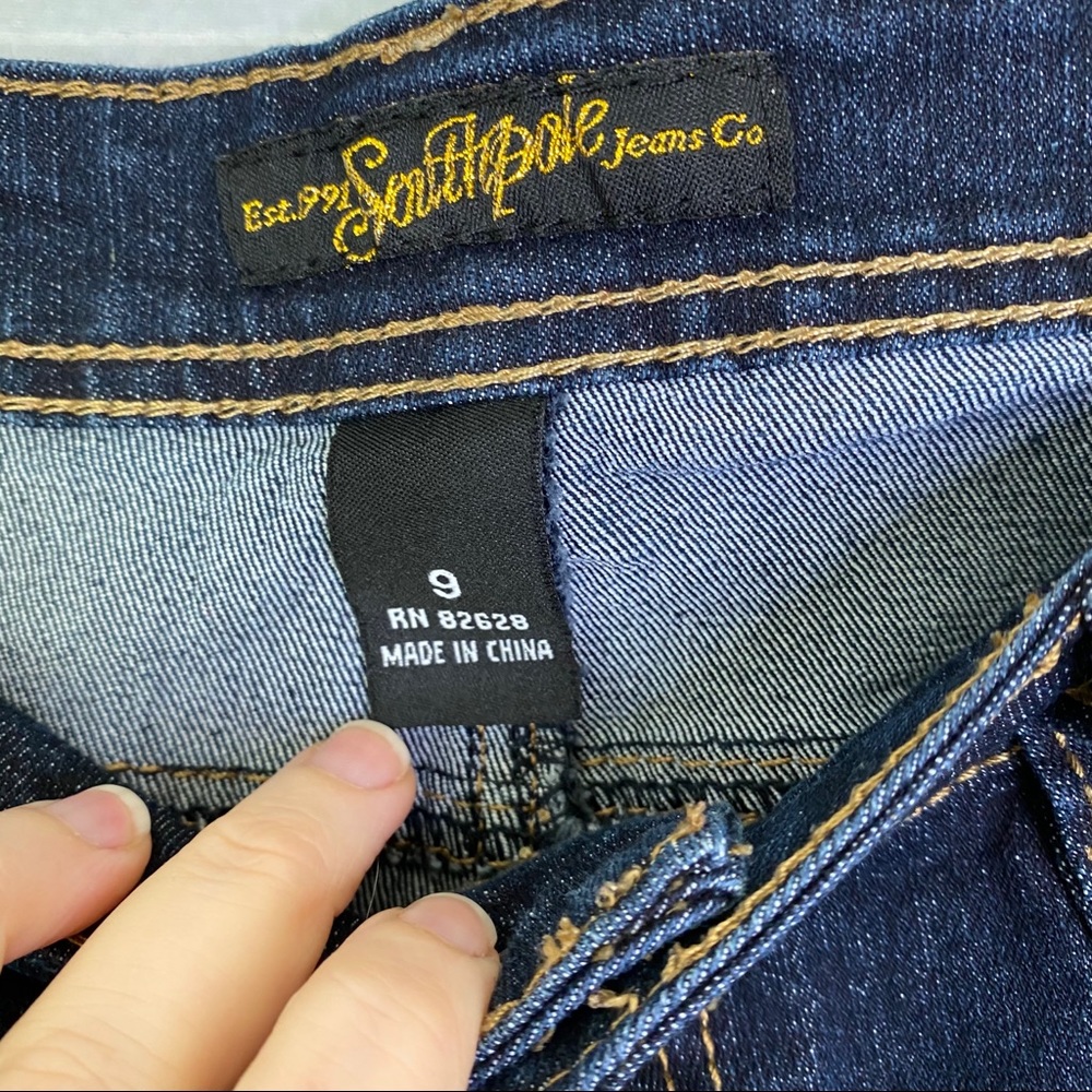 π South Pole co. Jean shorts - Picture 3 of 4